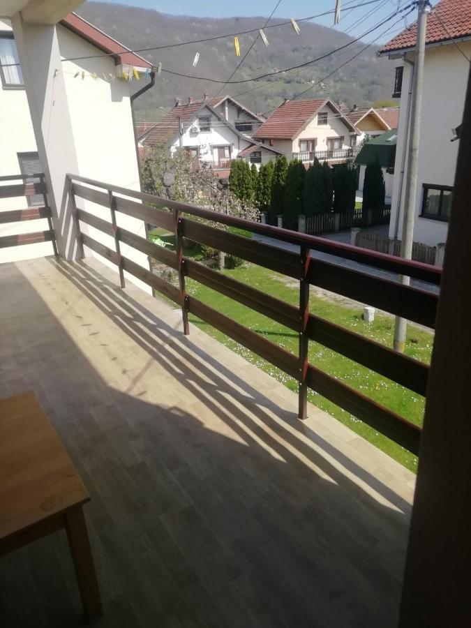 Appartement Apartman Jovanovic à Bajina Basta Extérieur photo